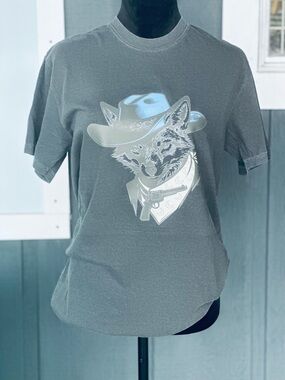 Comfort Colors Fox Cowboy Graphic Tee in Gray